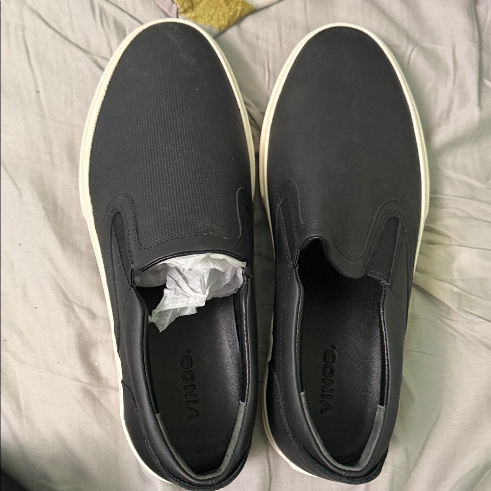 New Vince women’s  Black and White Slip-On Loafers